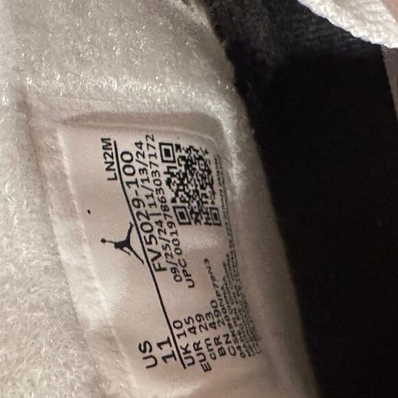 Jordan 4 Retro White Cement (2025) - Size 11 - Brand New main image 5